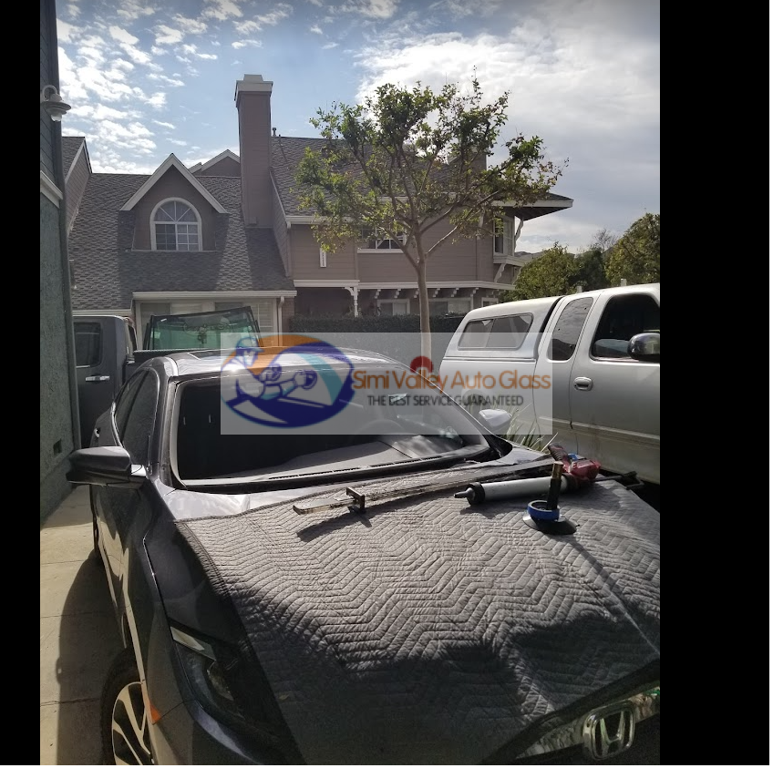 Mobile auto glass service van in Glendale